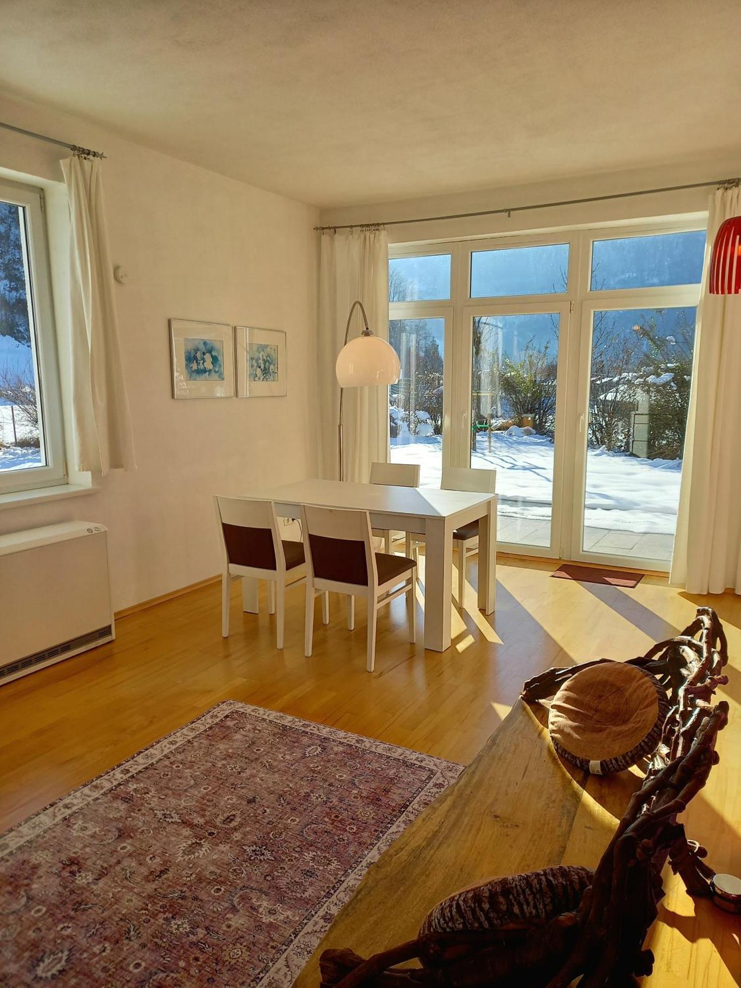 Flores, Ferienhaus Oder Doppelzimmer, Im Gruenen, 5 Gehminuten Ins Zentrum, Parkplatz, Zero Emissions Bad Ischl Eksteriør billede